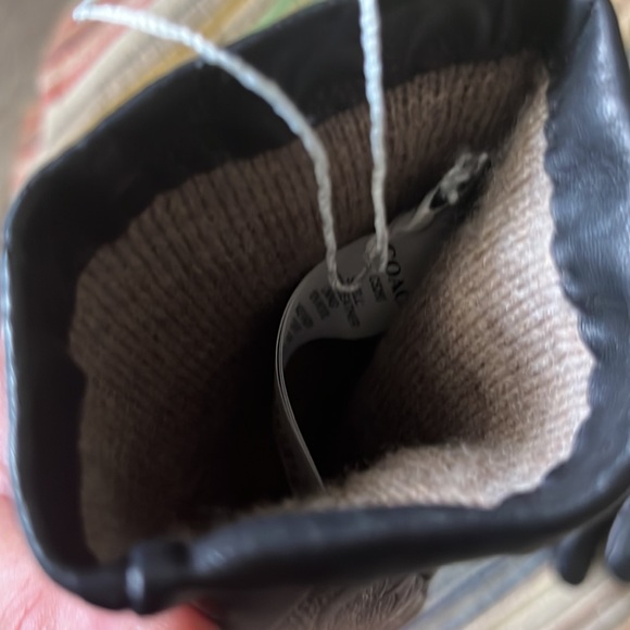 Black Ginuwine leather size 6 1/2 - Picture 2 of 2